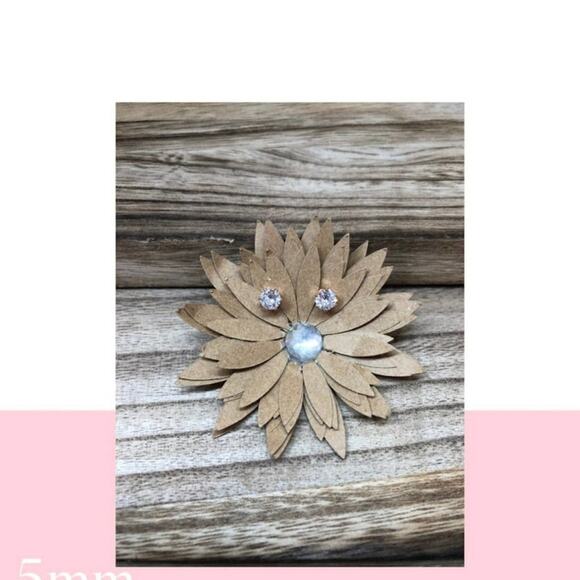 Gold Stud Earrings 5mm - Picture 6 of 6